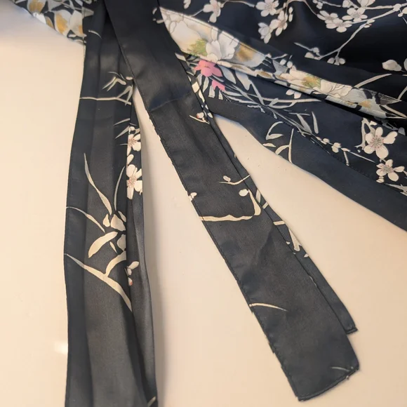 VTG 100% Silk Mid-Century Japanese Kimono Robe Navy Blue Floral Mid - Picture 6 of 8